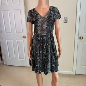 Banana Republic Heritage Metallic Tweed Snakeskin Print Full Skirt V-Neck Dress